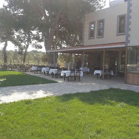 Herrara Bed & Breakfast *